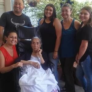 Meet your Posher, Mia